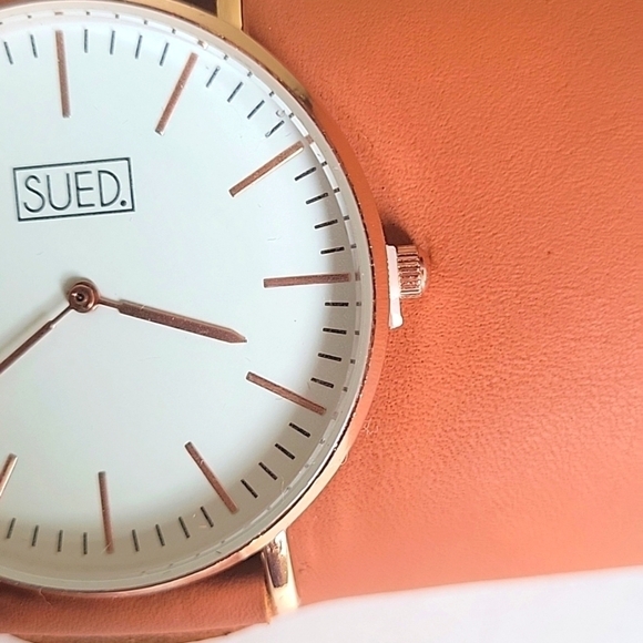 Handcrafted Statement Cuff Watch, 100% Leather +beaded basket for storage. - Picture 4 of 17